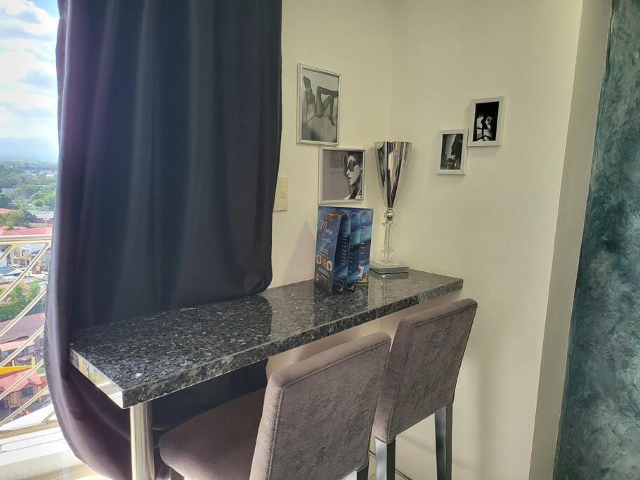 Kandi Tower 3, Premium 1Br With 2Cr & 2 Balcony. Angeles Exterior foto