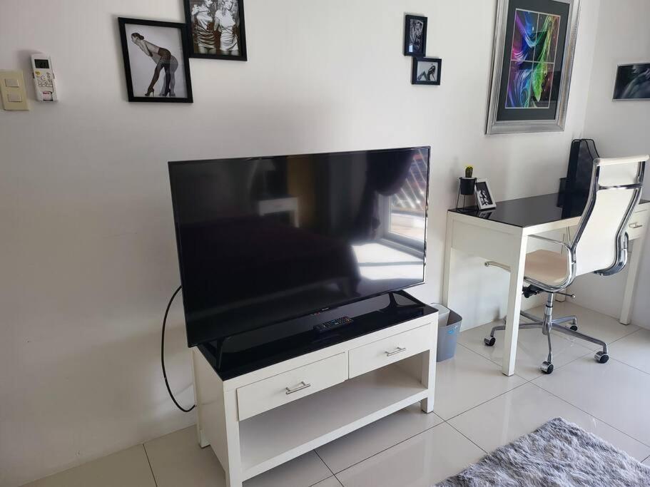 Kandi Tower 3, Premium 1Br With 2Cr & 2 Balcony. Angeles Exterior foto