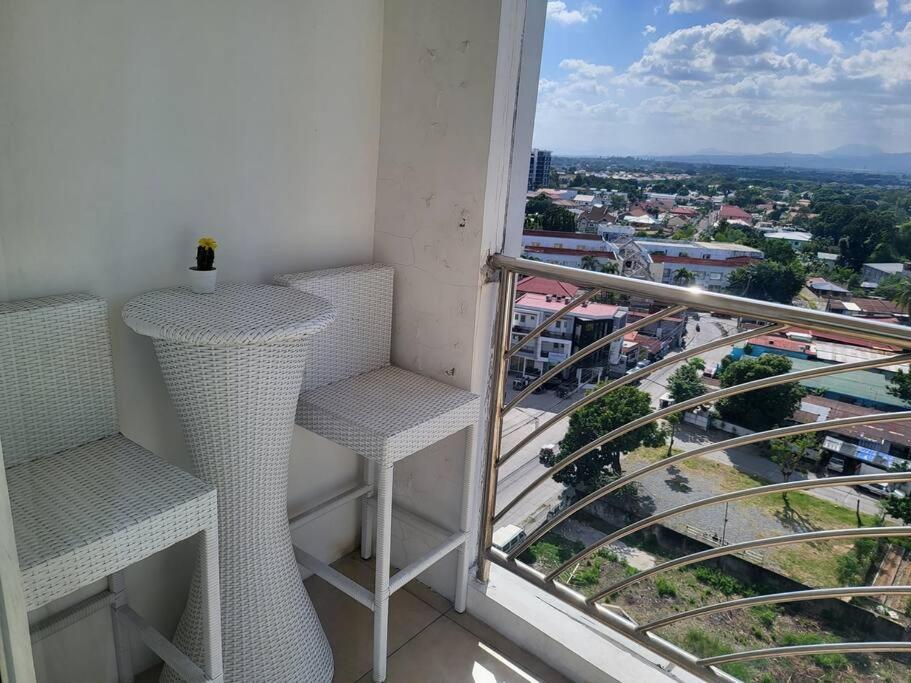 Kandi Tower 3, Premium 1Br With 2Cr & 2 Balcony. Angeles Exterior foto